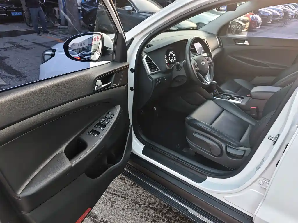 Hyundai Tucson — миниатюра 9