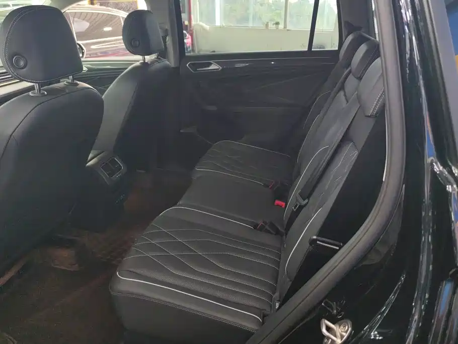 Volkswagen Tiguan L — миниатюра 11
