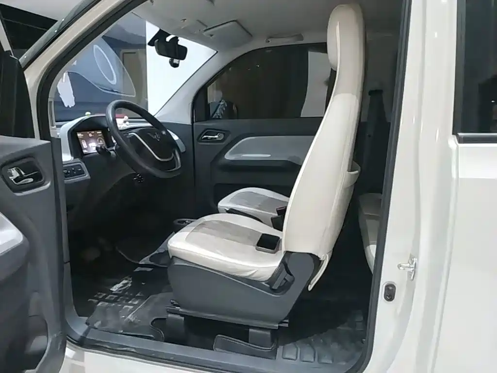 Wuling MINIEV — миниатюра 15