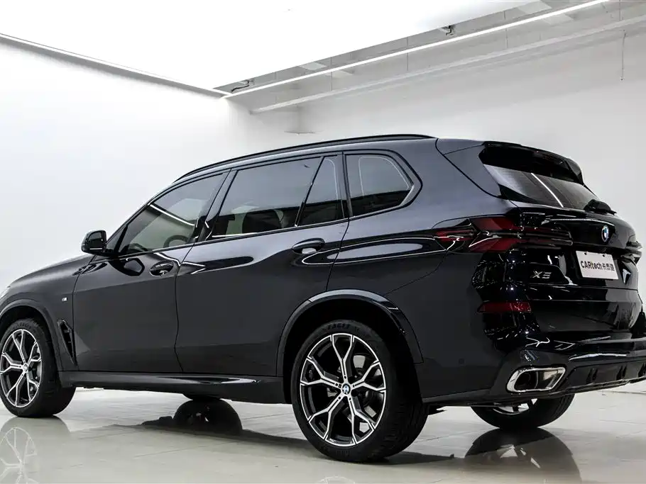 BMW X5 2025 xDrive 30Li Premium M Sport