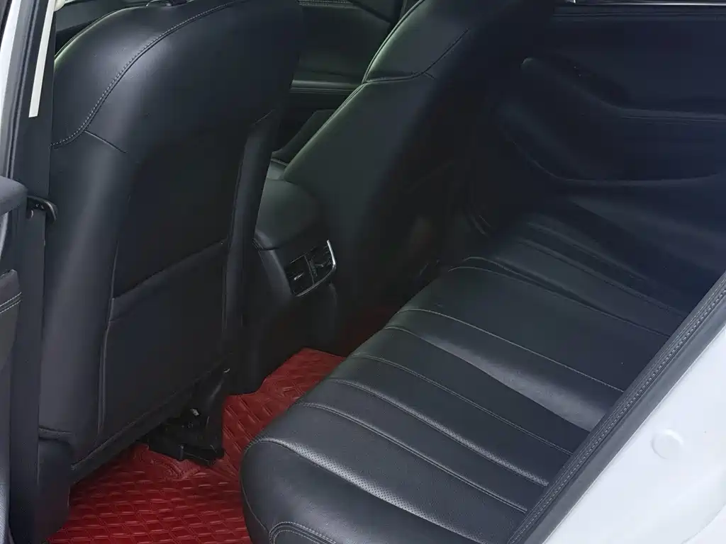 Mazda Atenza — миниатюра 8