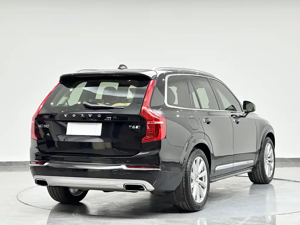 Volvo XC90 — миниатюра 8