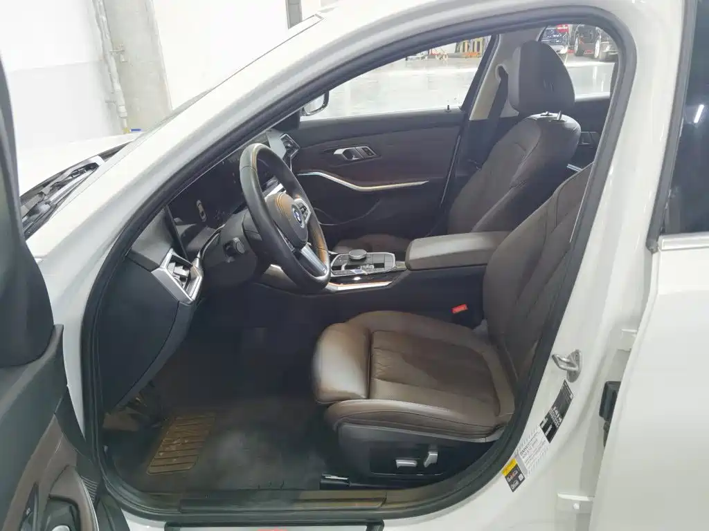 BMW i3 2022 eDrive 35 L