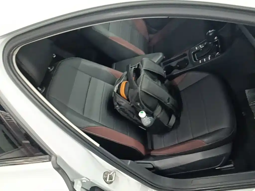 Volkswagen Bora — миниатюра 25