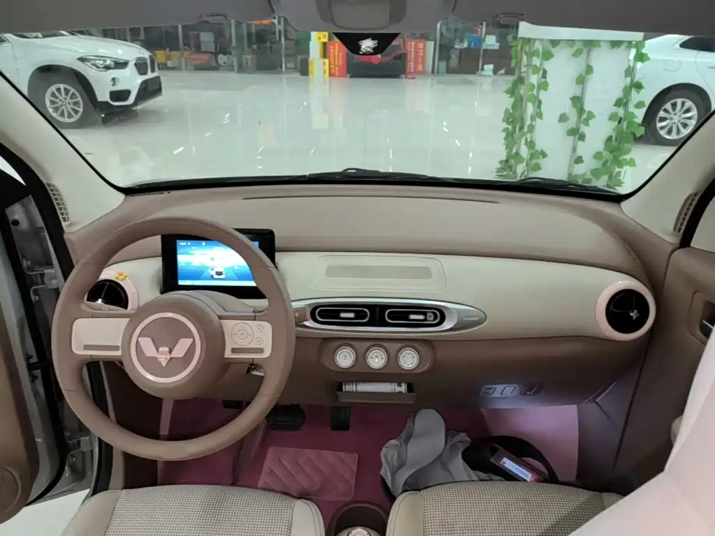 Wuling MINIEV — миниатюра 10