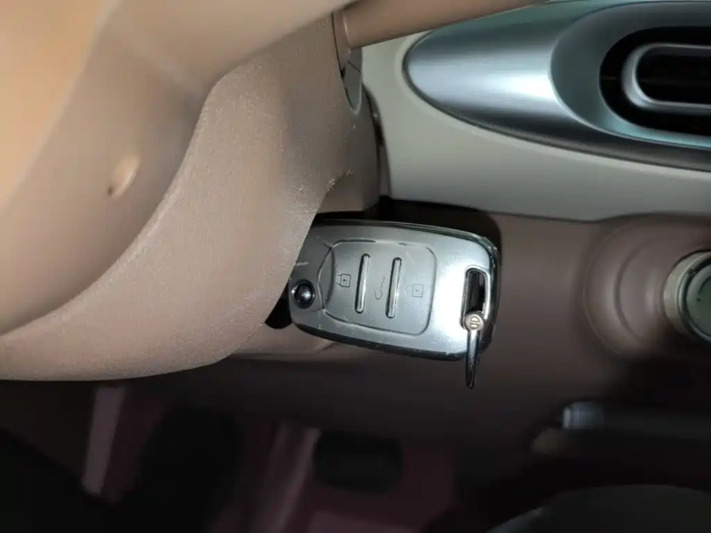 Wuling MINIEV — миниатюра 9