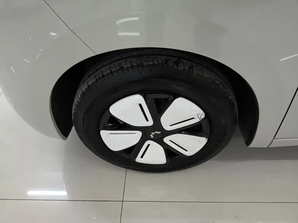 Wuling MINIEV — миниатюра 23