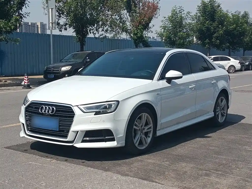 Купить Audi A3