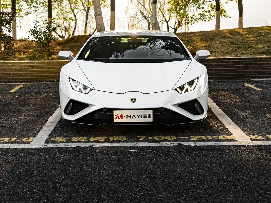 LAMBORGHINI HURACÁN