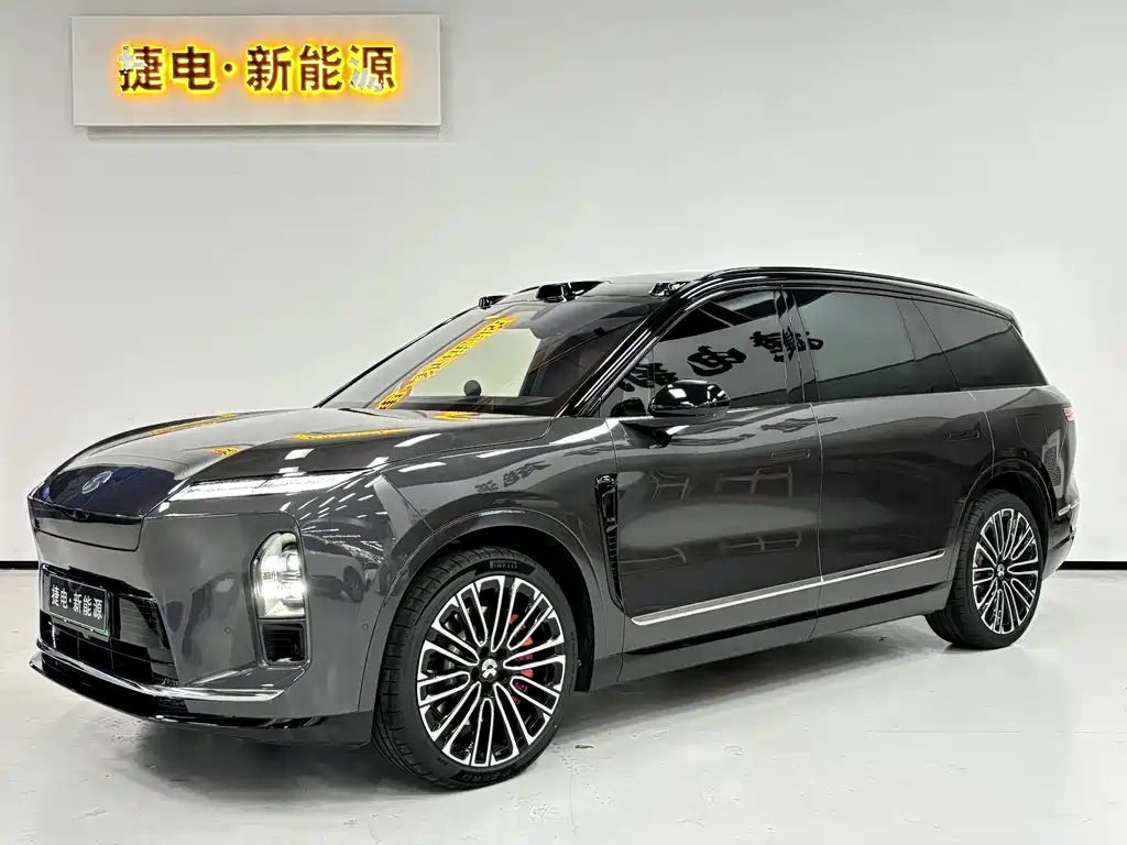 NIO ES8