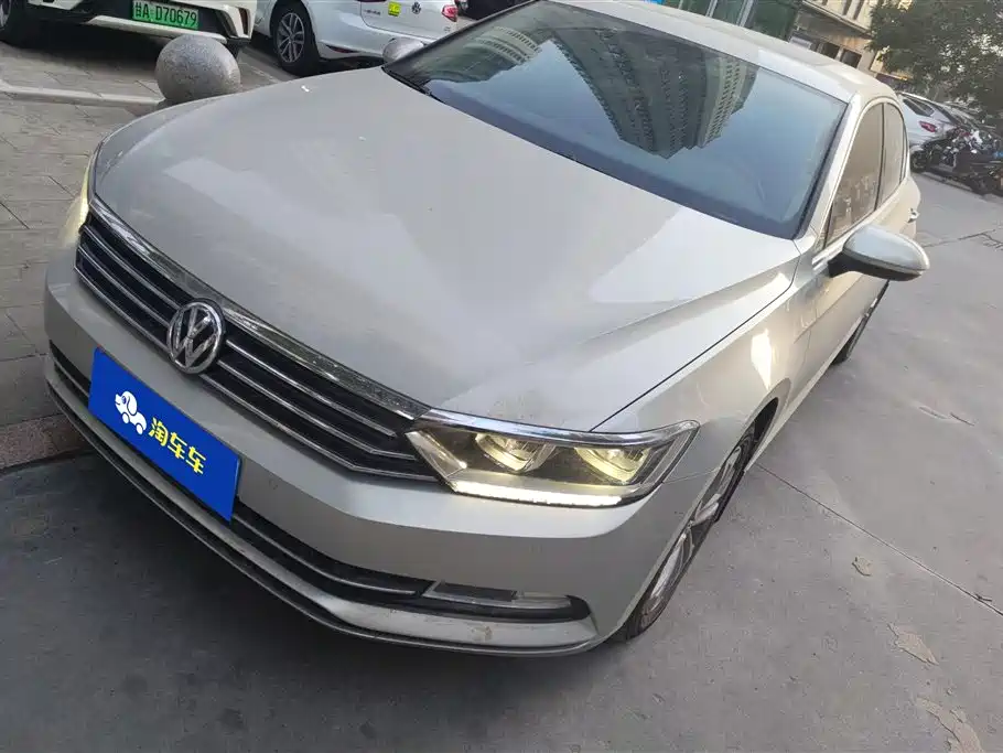 Купить Volkswagen Magotan