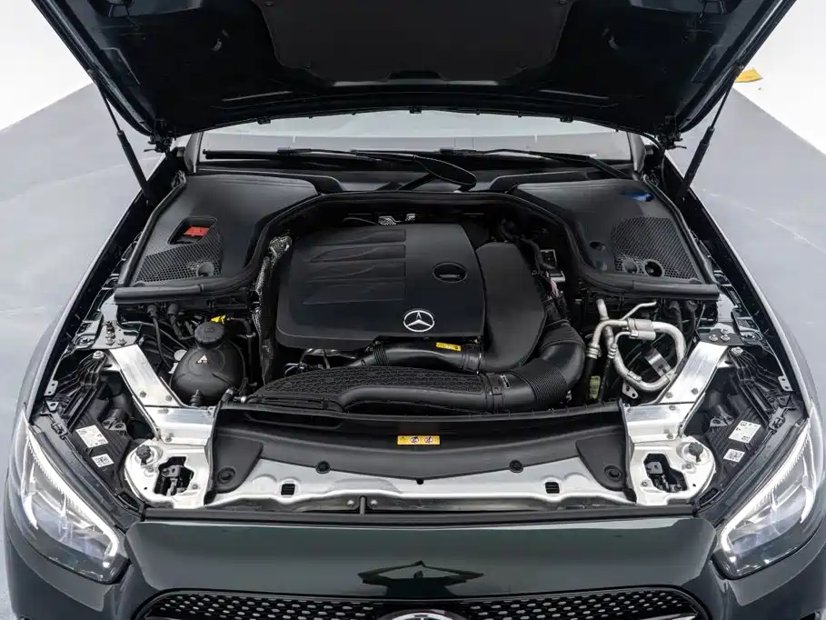 Mercedes-Benz E-Class (Import) — миниатюра 22