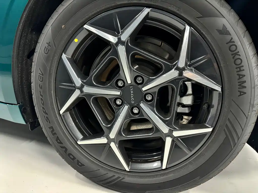 Lynk & Co 10 — миниатюра 19