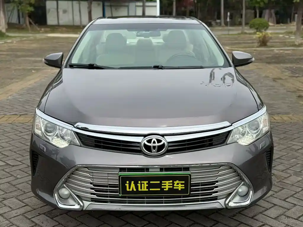 Toyota Camry 2015 2.5G Luxury