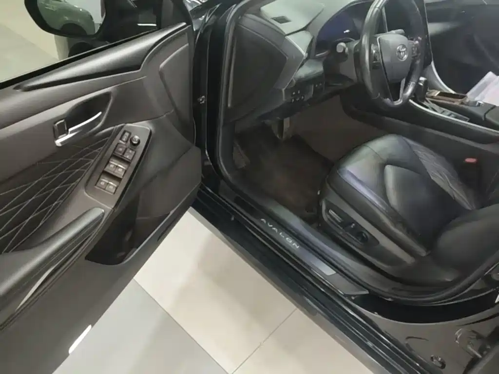 Toyota Avalon — миниатюра 16