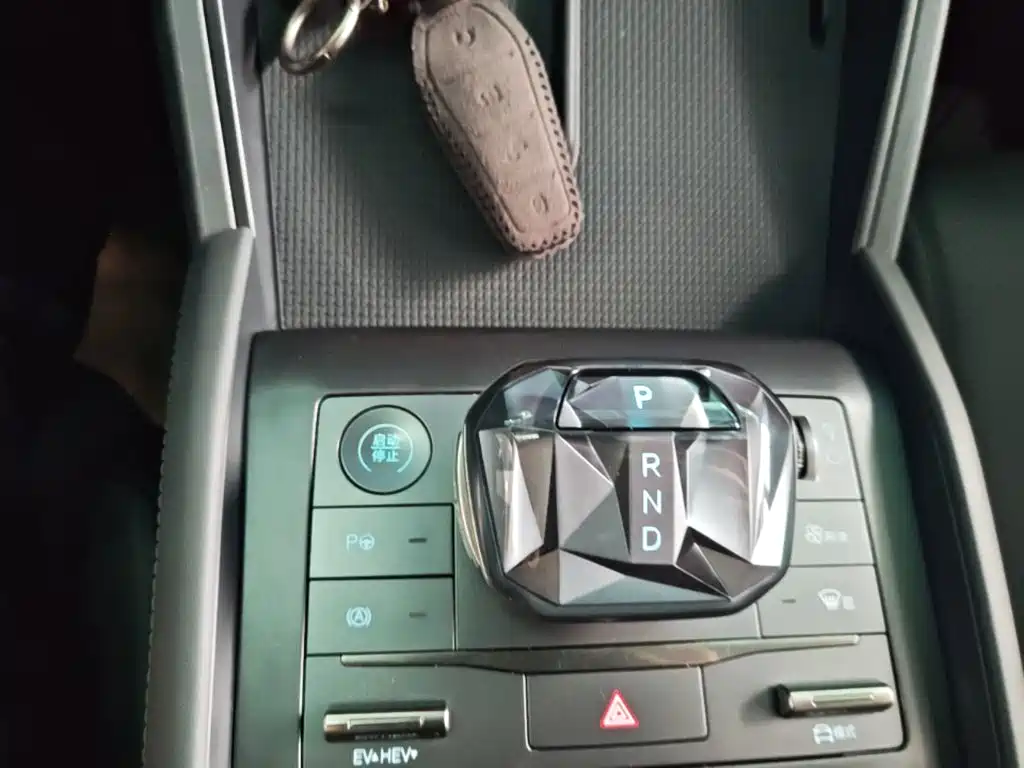 BYD Qin L — миниатюра 14