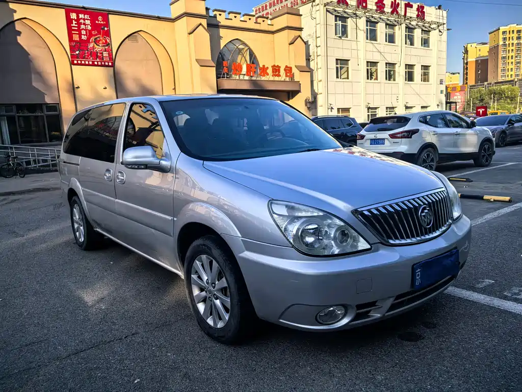 Buick GL8 — миниатюра 3