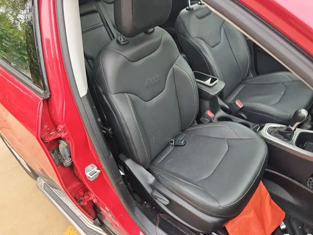 Jeep Compass — миниатюра 25
