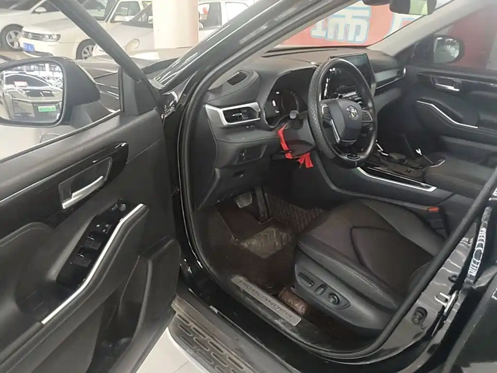 Toyota Highlander — миниатюра 16