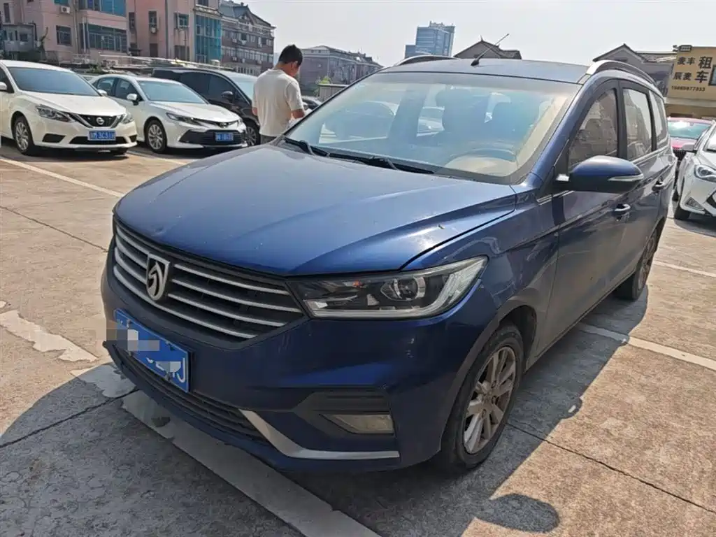 Купить Baojun 360