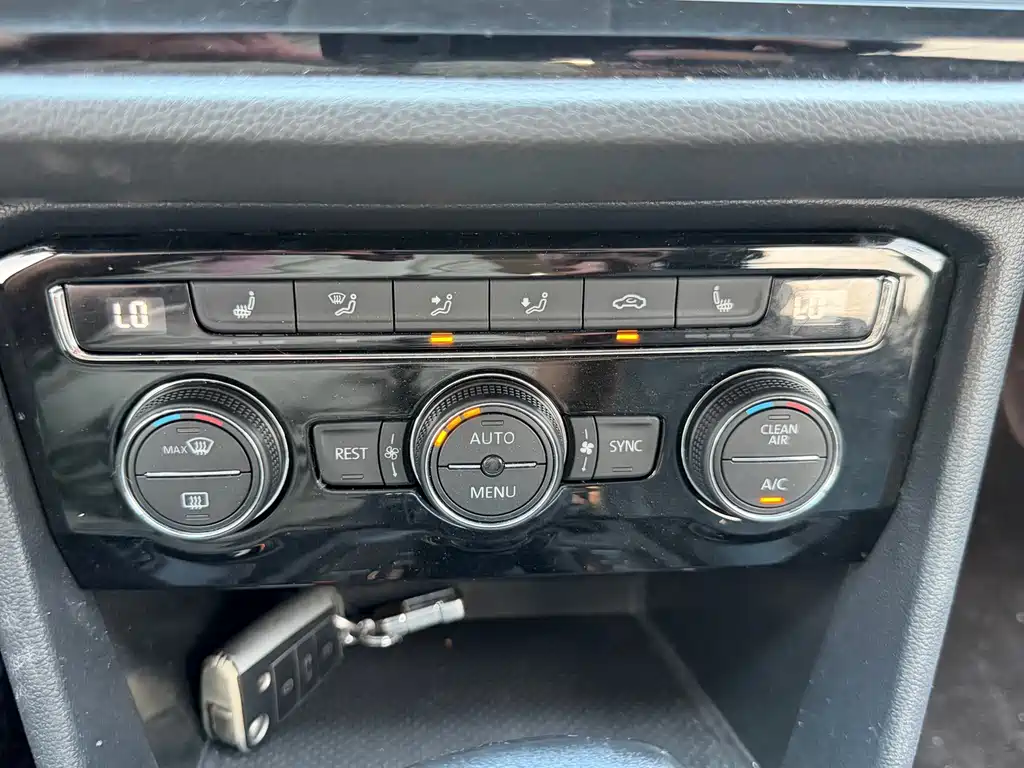 Volkswagen Tiguan L — миниатюра 18