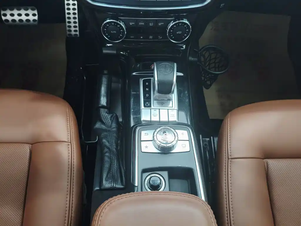 Mercedes-Benz G-Class — миниатюра 11