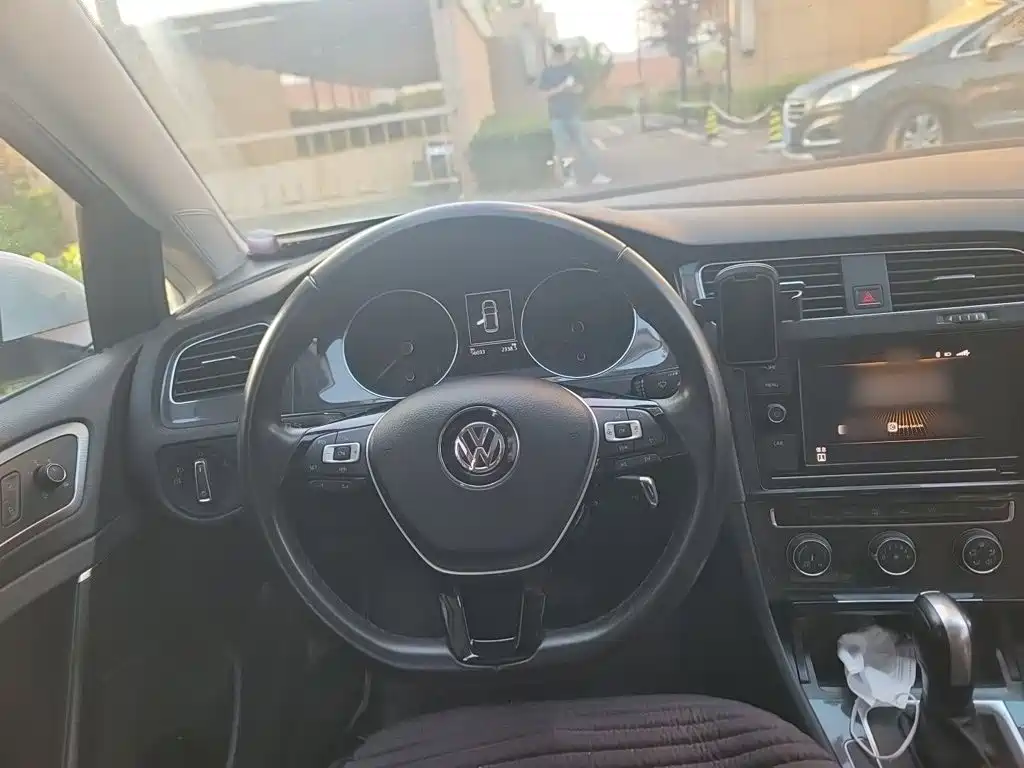 Volkswagen Golf — миниатюра 11