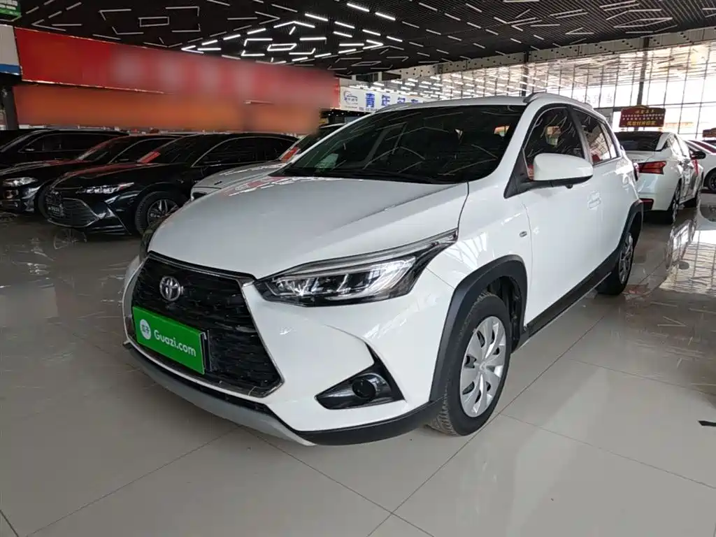 Toyota Yaris L 2021