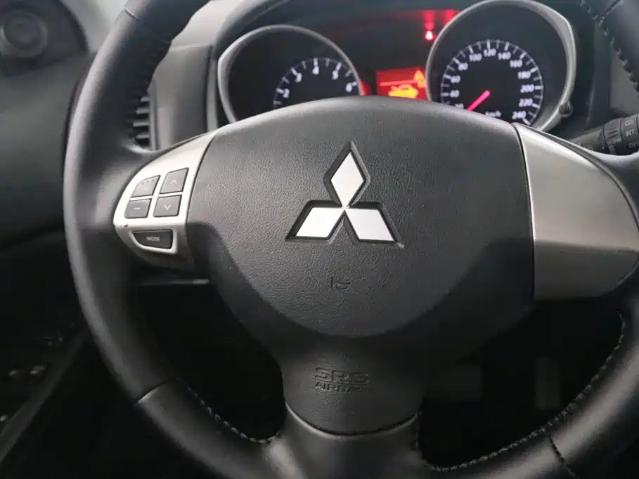 Mitsubishi ASX — миниатюра 6