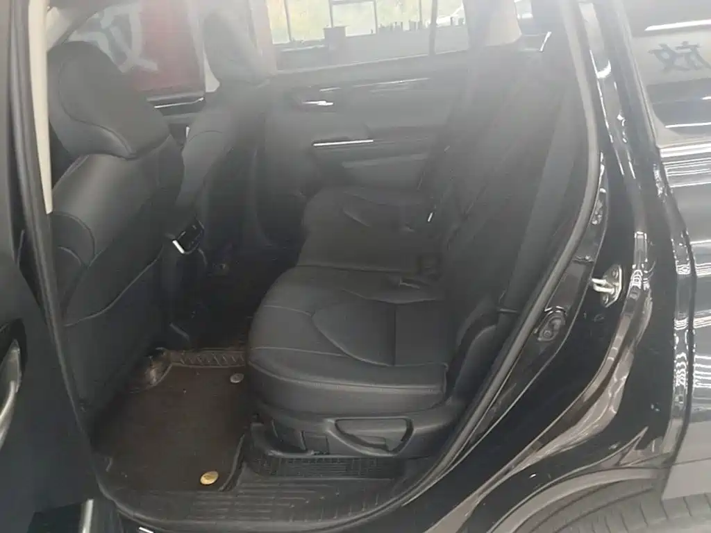 Toyota Highlander — миниатюра 17