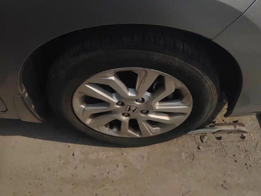 Honda Fit — миниатюра 6