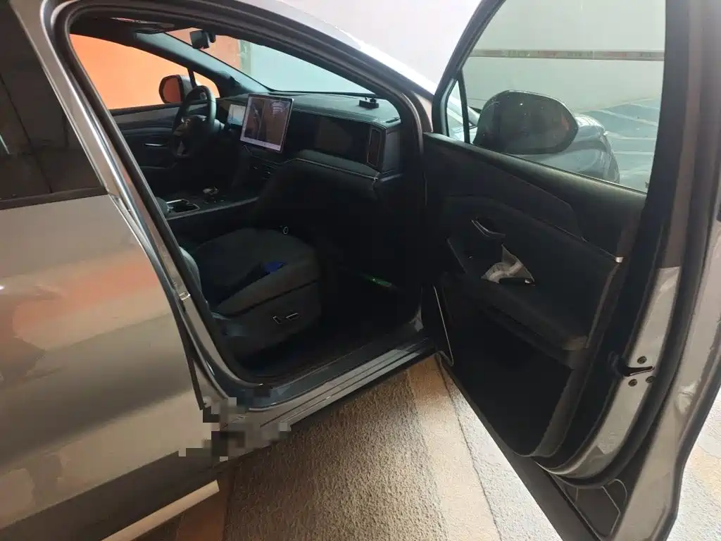 BYD L DM-i — миниатюра 19