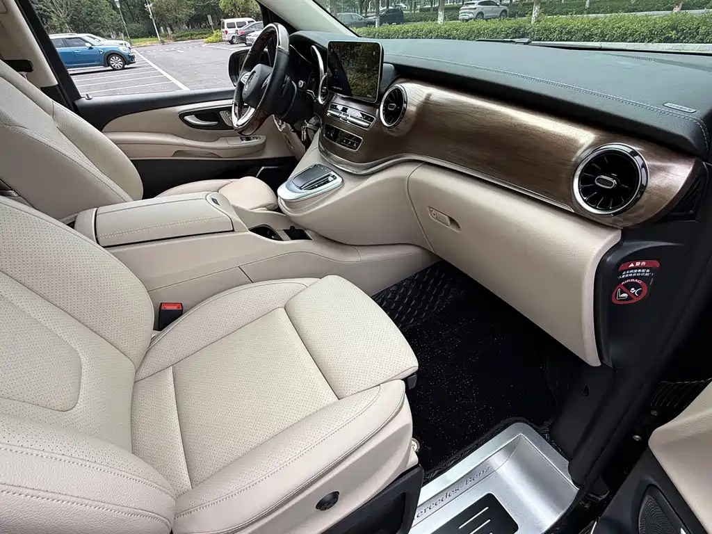 Mercedes-Benz V-Class — миниатюра 9