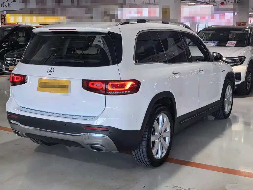 Mercedes-Benz GLB — миниатюра 8