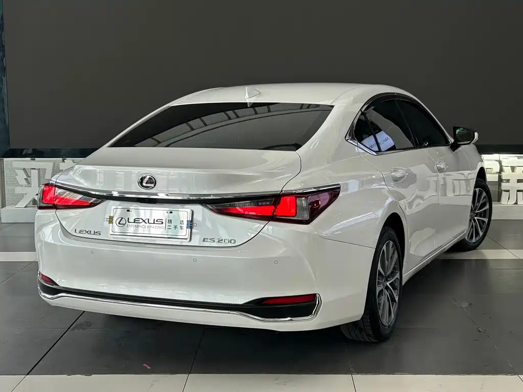 Lexus ES — миниатюра 4