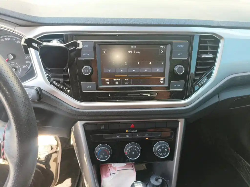 Volkswagen T-Roc — миниатюра 14