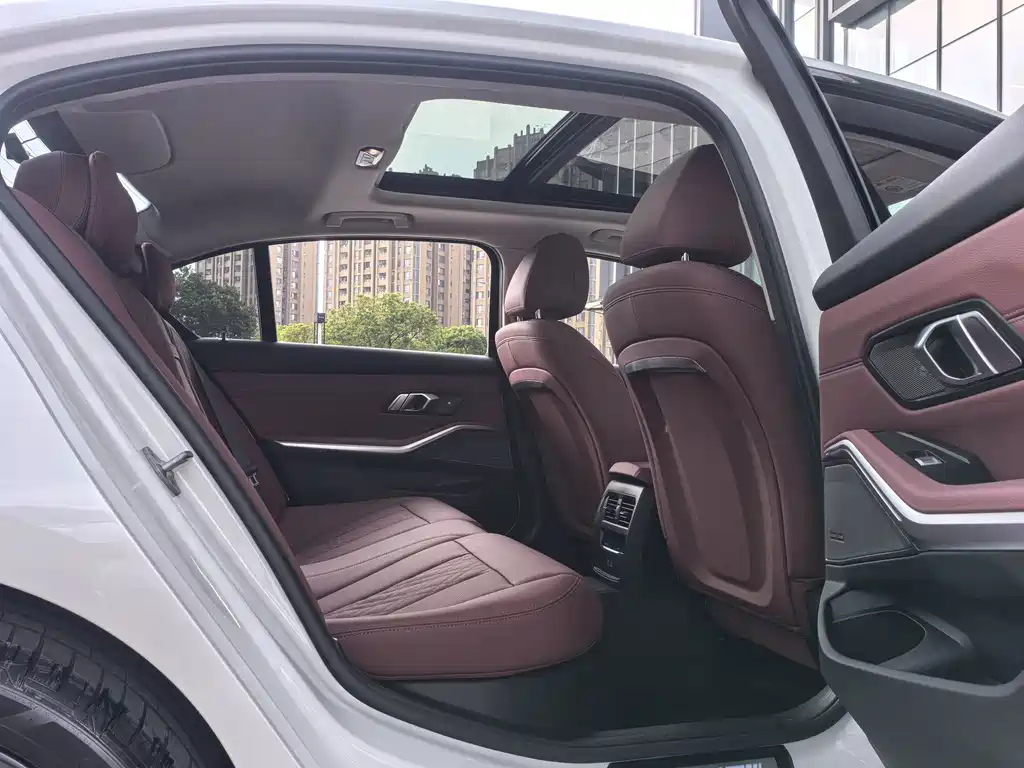 BMW 3 Series — миниатюра 14