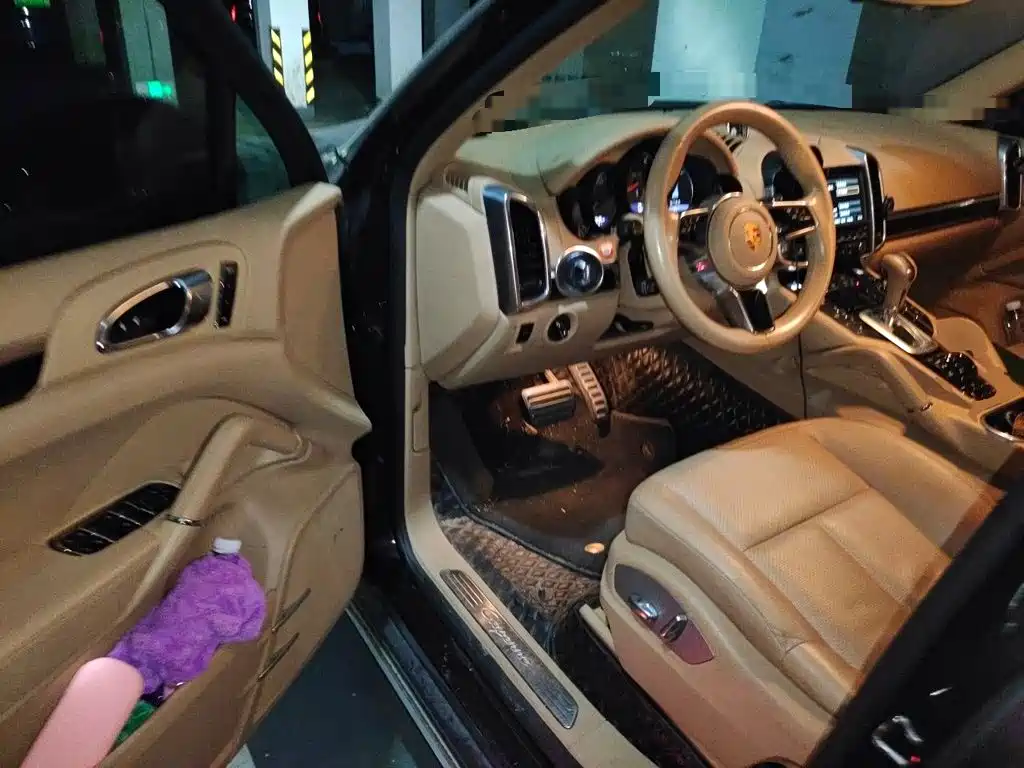 Porsche Cayenne — миниатюра 17