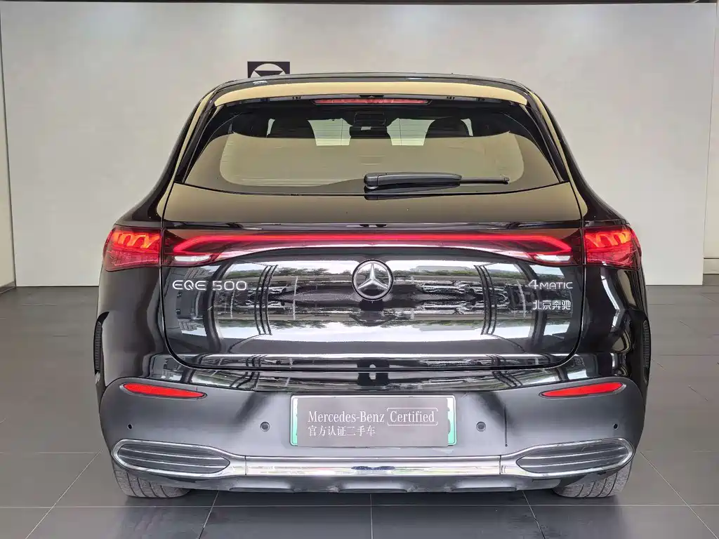 Mercedes-Benz EQE SUV — миниатюра 4