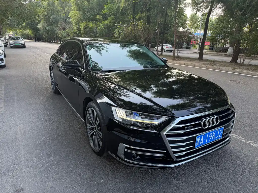 Audi A8 — миниатюра 3