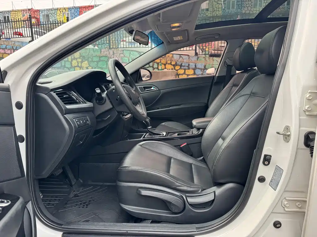 Hyundai Mistra — миниатюра 4