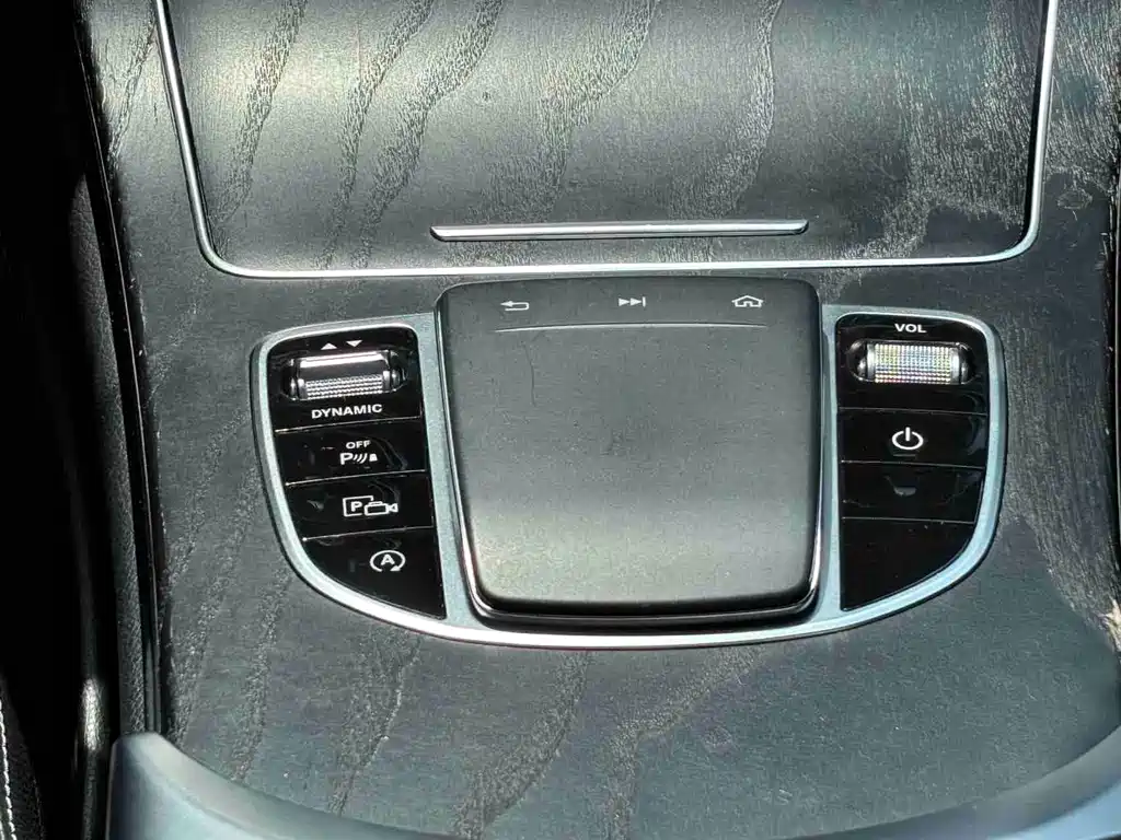 Mercedes-Benz C-Class — миниатюра 9