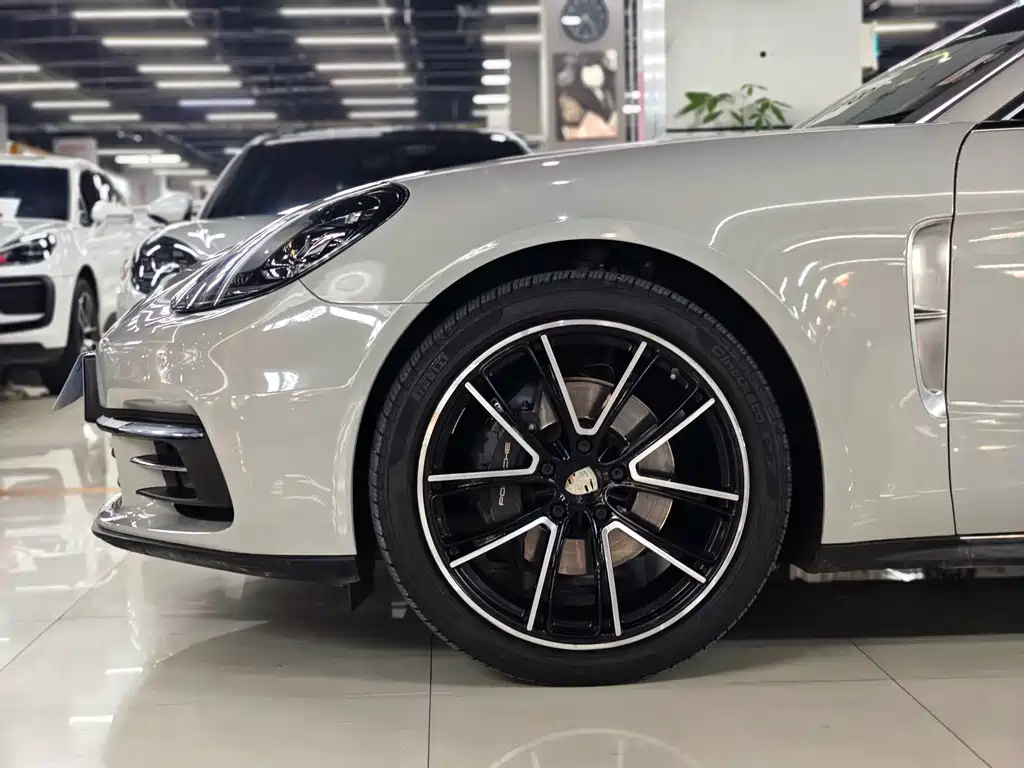 Porsche Panamera — миниатюра 3