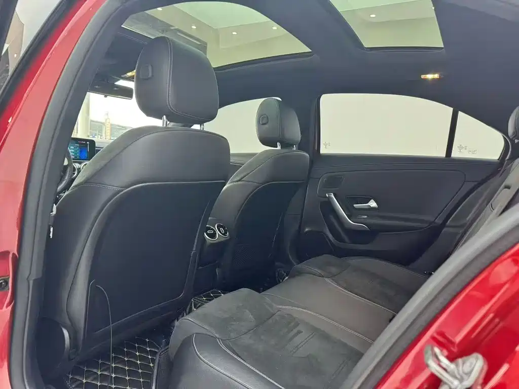 Mercedes-Benz A-Class — миниатюра 6