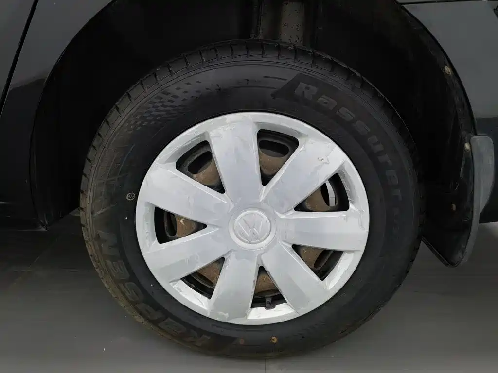 Volkswagen Santana — миниатюра 17