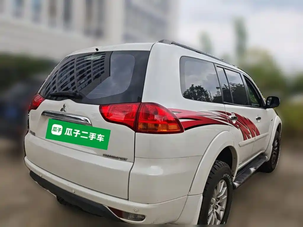 Mitsubishi Pajero Sport — миниатюра 4