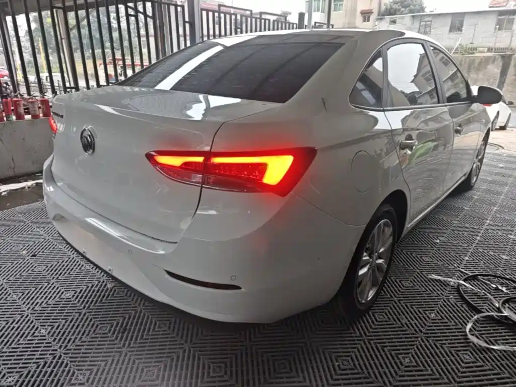 Buick Excelle — миниатюра 7