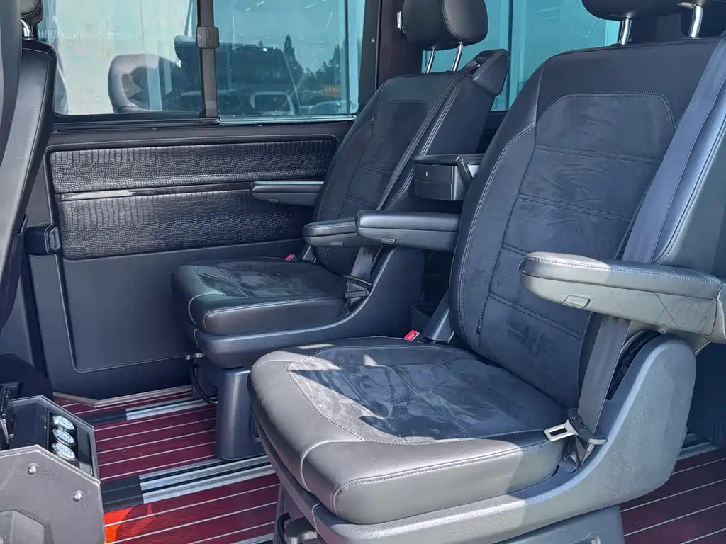 Volkswagen Multivan — миниатюра 13