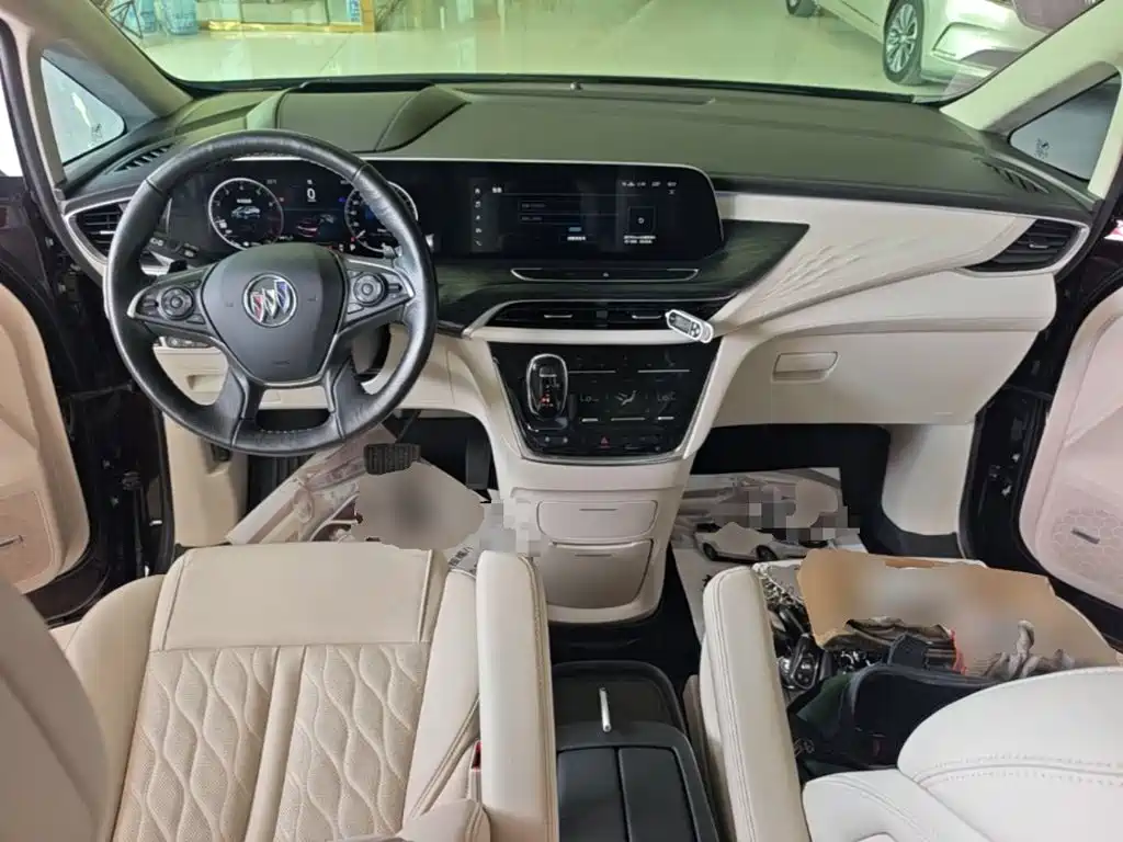 Buick GL8 — миниатюра 10