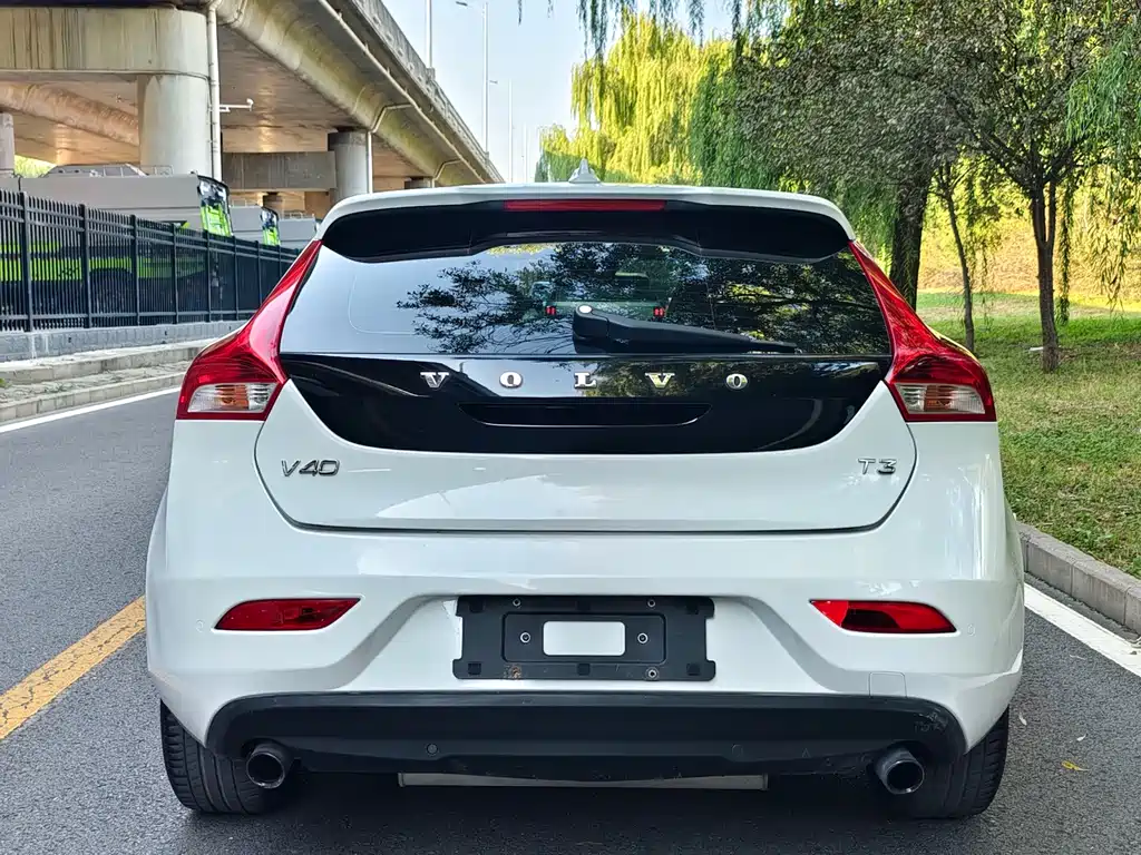 Volvo V40 — миниатюра 3